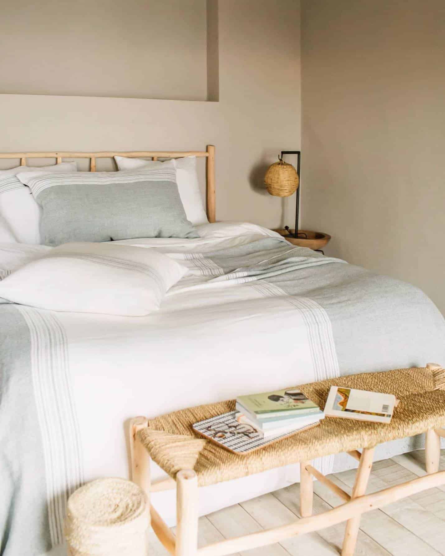 3. NATURAL AND ORGANIC 3. NATURAL AND ORGANIC