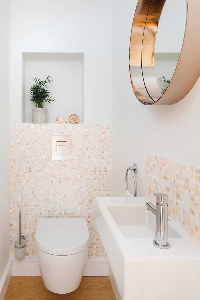 How to Decorate a Small Toilet? How to Decorate a Small Toilet?