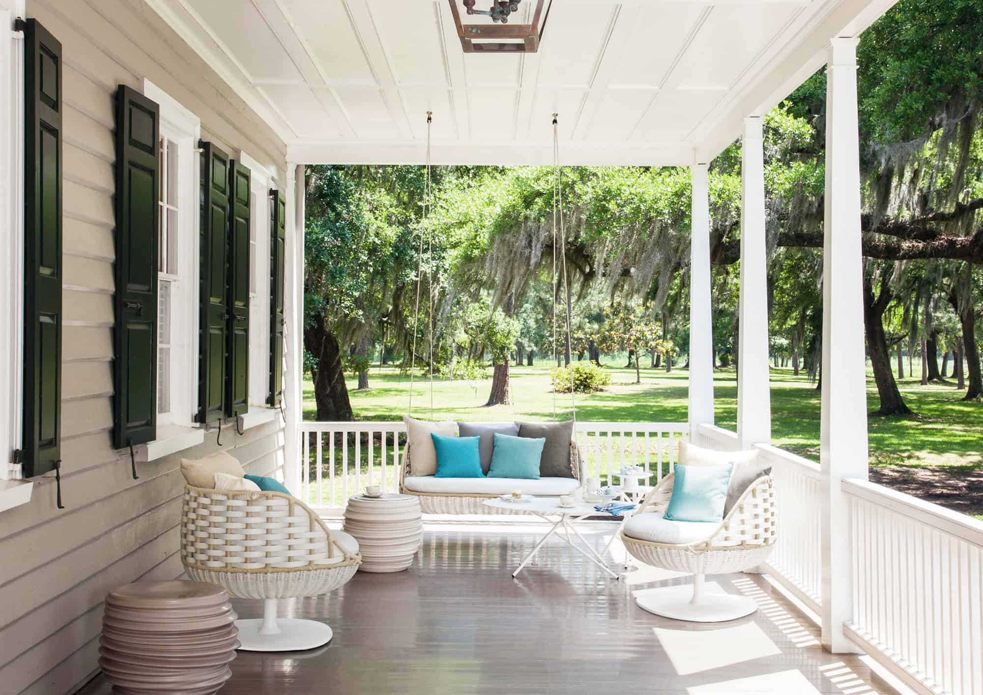 Relaxing & Smooth Sing Seats for Your Interior & Exterior Space Relaxing & Smooth Sing Seats for Your Interior & Exterior Space