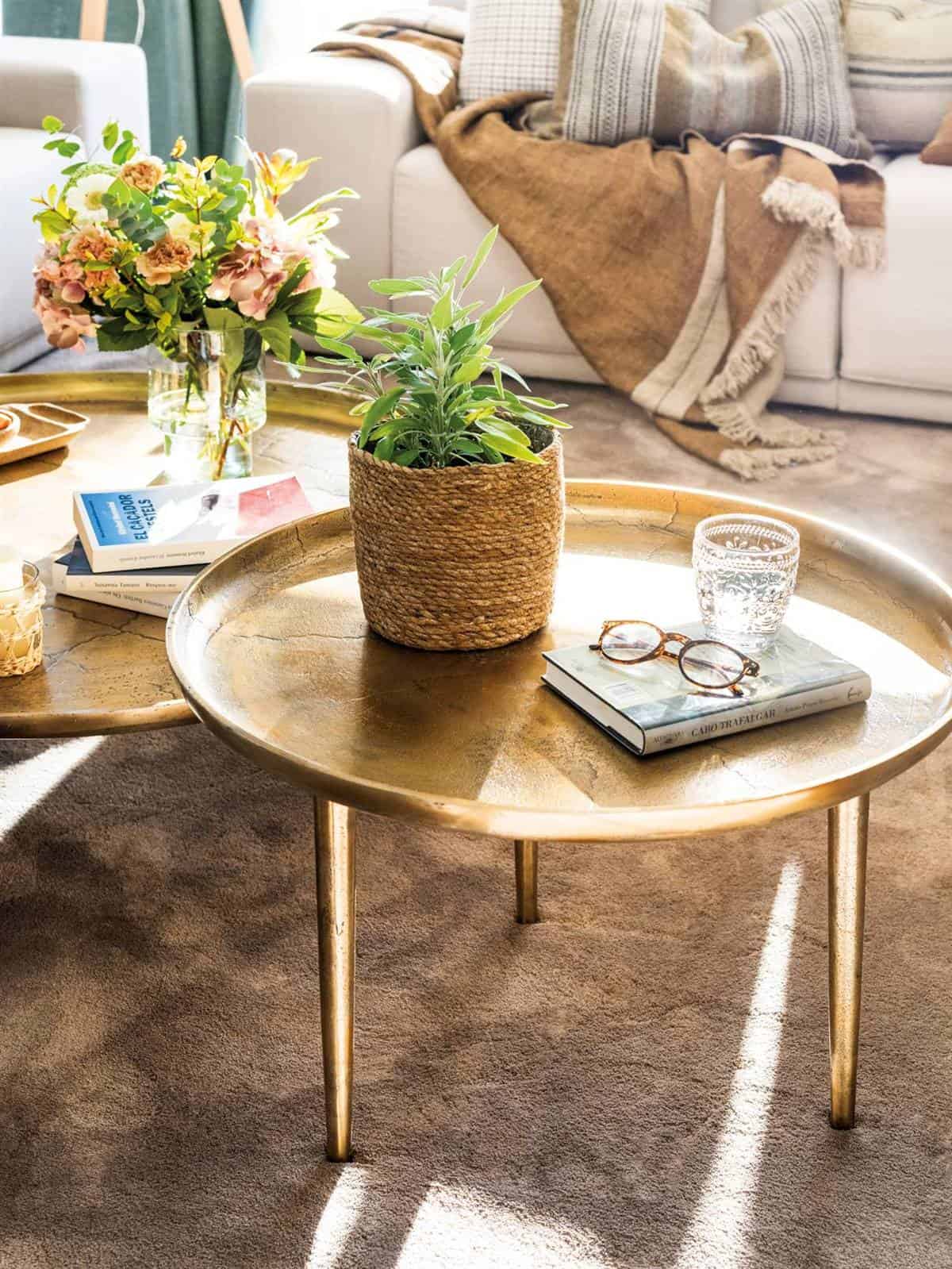 AGED GOLDEN EFFECT AGED GOLDEN EFFECT