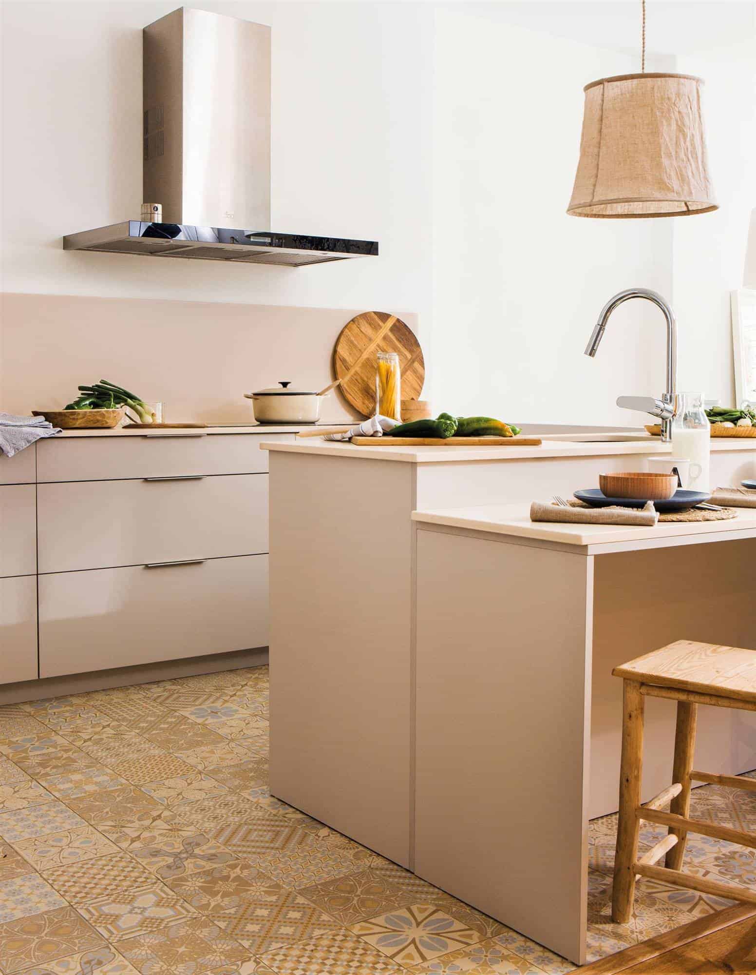 8. NEUTRAL + CHROME SHADES 8. NEUTRAL + CHROME SHADES