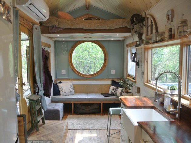 10 Inspiring Tiny House Interiors