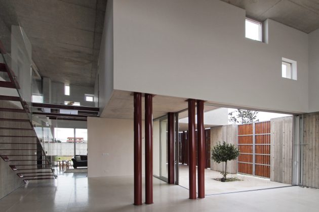 House 0614 by Simpraxis Architects in Nicosia, Cyprus