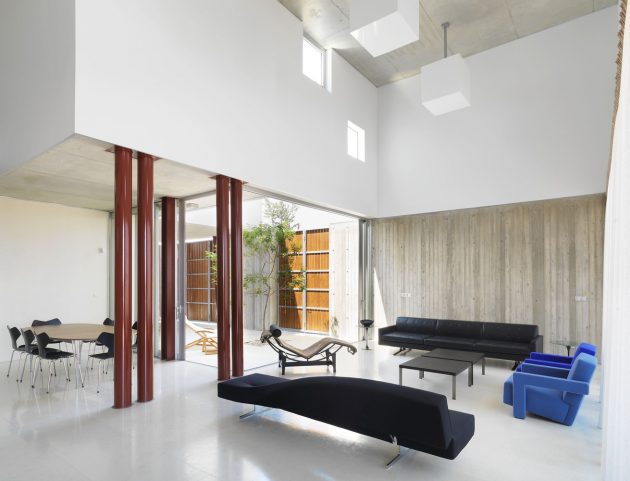 House 0614 by Simpraxis Architects in Nicosia, Cyprus