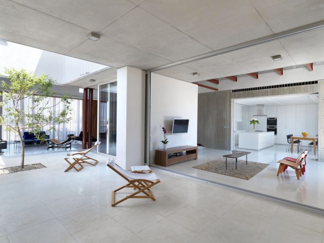 House 0614 by Simpraxis Architects in Nicosia, Cyprus