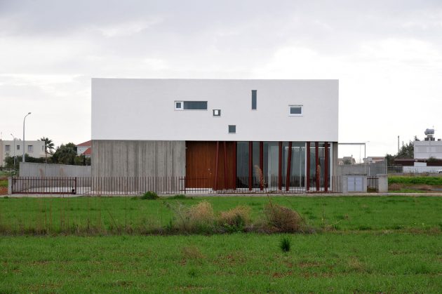 House 0614 by Simpraxis Architects in Nicosia, Cyprus