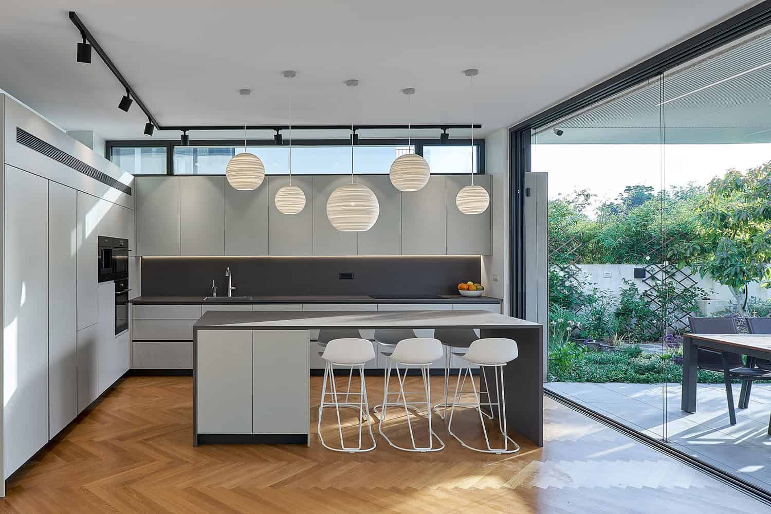 N.Z House No.1 by Daniel Arev Architecture in Ness Ziona, Israel N.Z House No.1 by Daniel Arev Architecture in Ness Ziona, Israel