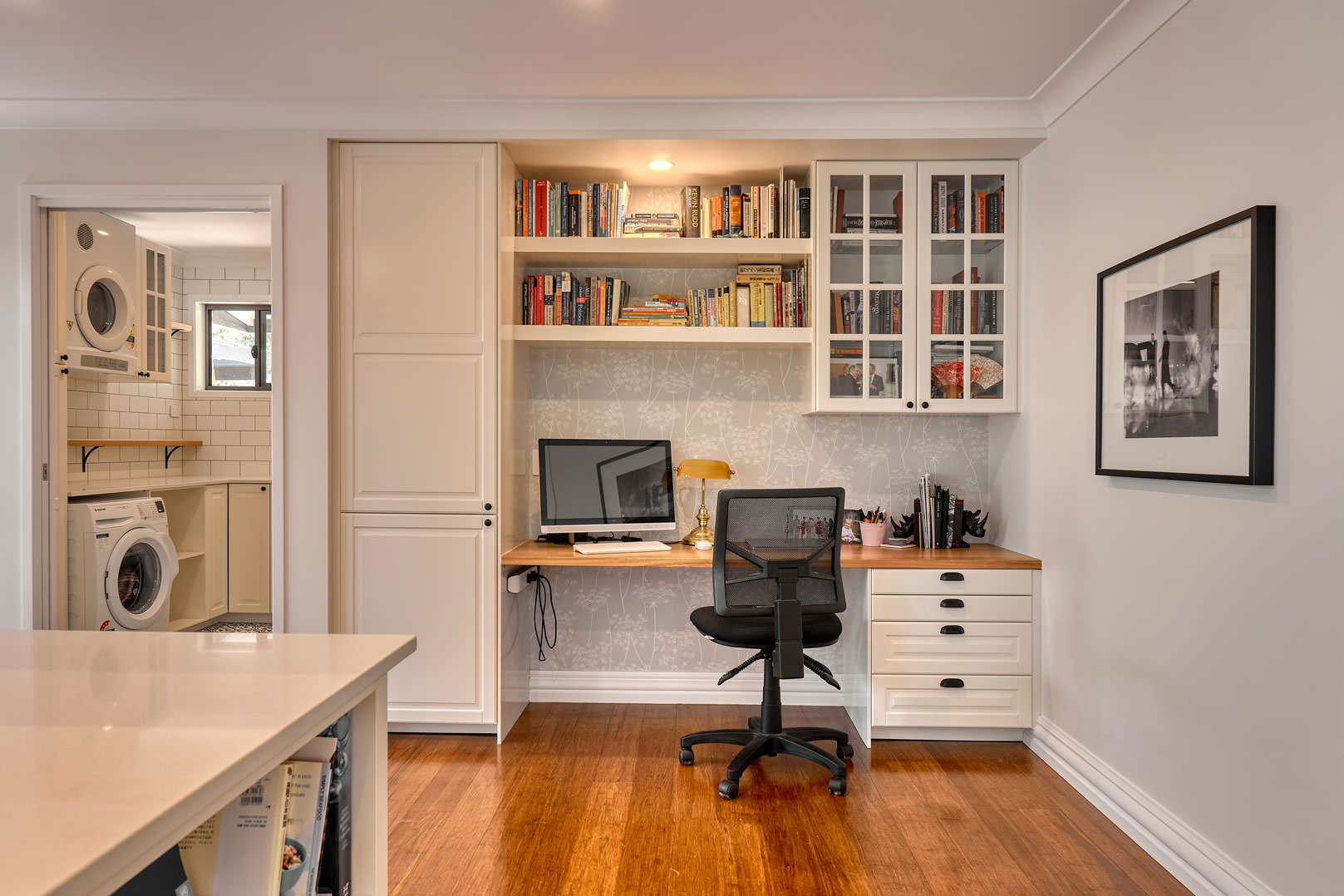 15 Wonderful Shabby-Chic Home Office Designs For Everyday Use