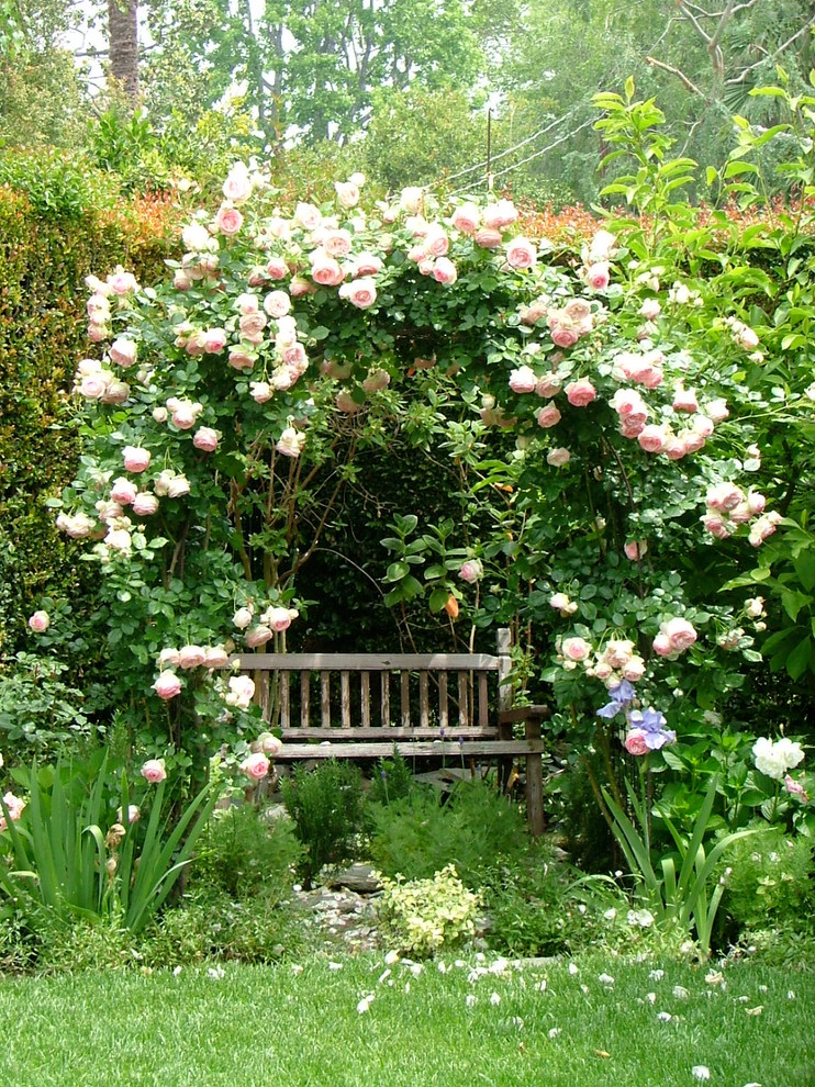 17 Marvelous Shabby-Chic Landscape Designs That Will Take Your Breath Away