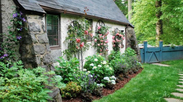 17 Marvelous Shabby-Chic Landscape Designs That Will Take Your Breath Away