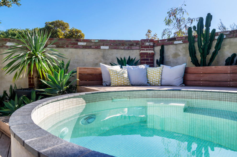 18 Spectacular Shabby-Chic Swimming Pool Designs You Will Love