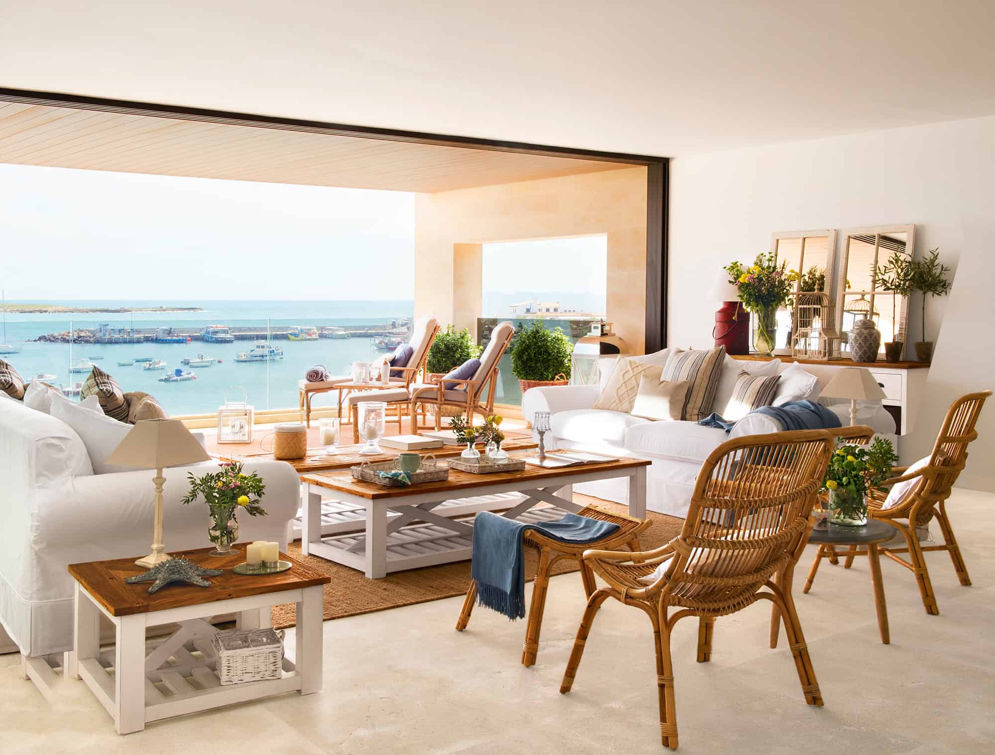 2. WITH THE SEA AT HOME 2. WITH THE SEA AT HOME