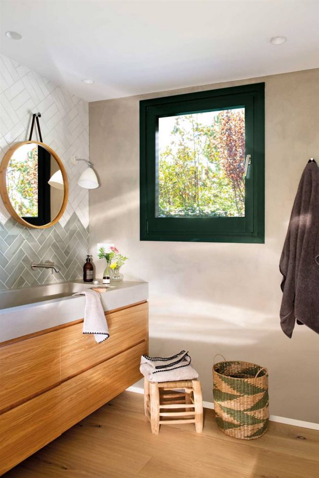 Wooden Furniture in the Bathroom Advantages & Disadvantages