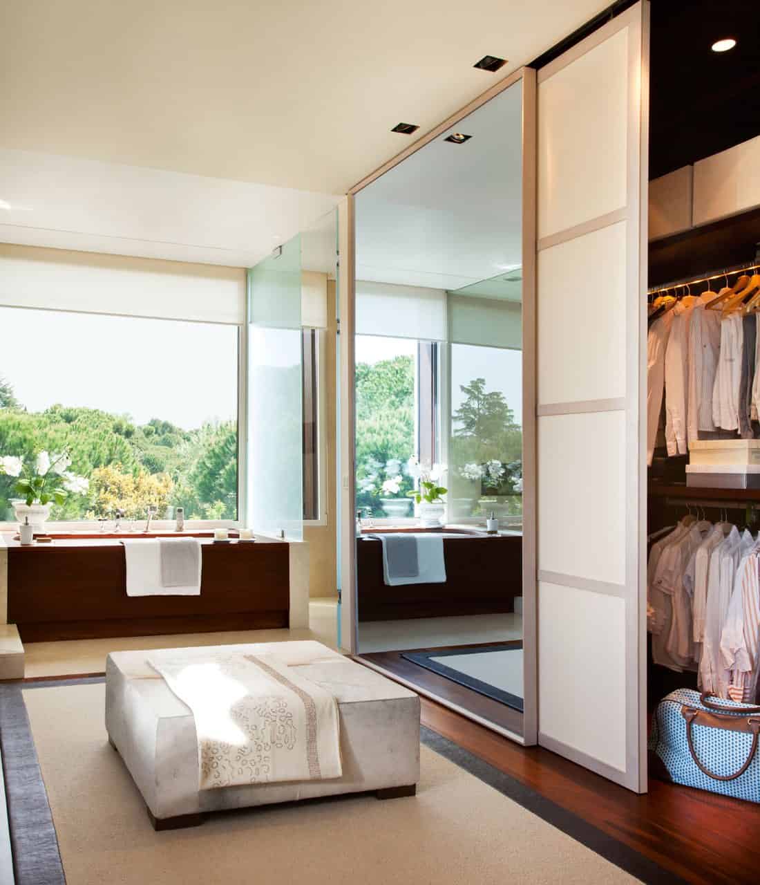 Spacious & Very Versatile Bathroom With a Dressing Room Spacious & Very Versatile Bathroom With a Dressing Room