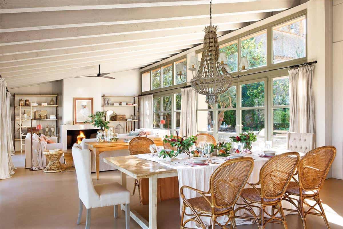 How to Combine Curtains With Paint?