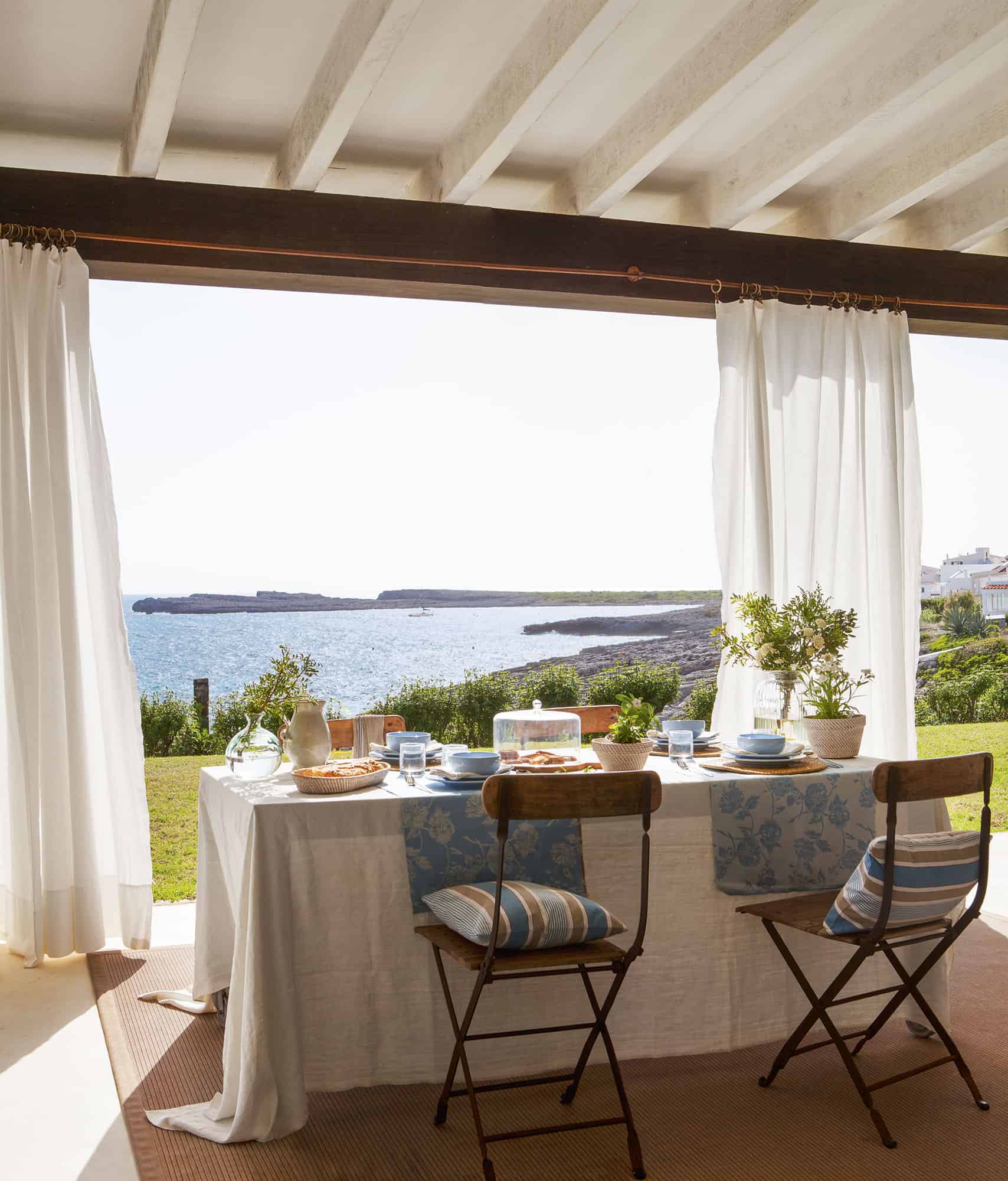 Letting the Sea Entering Your Home!