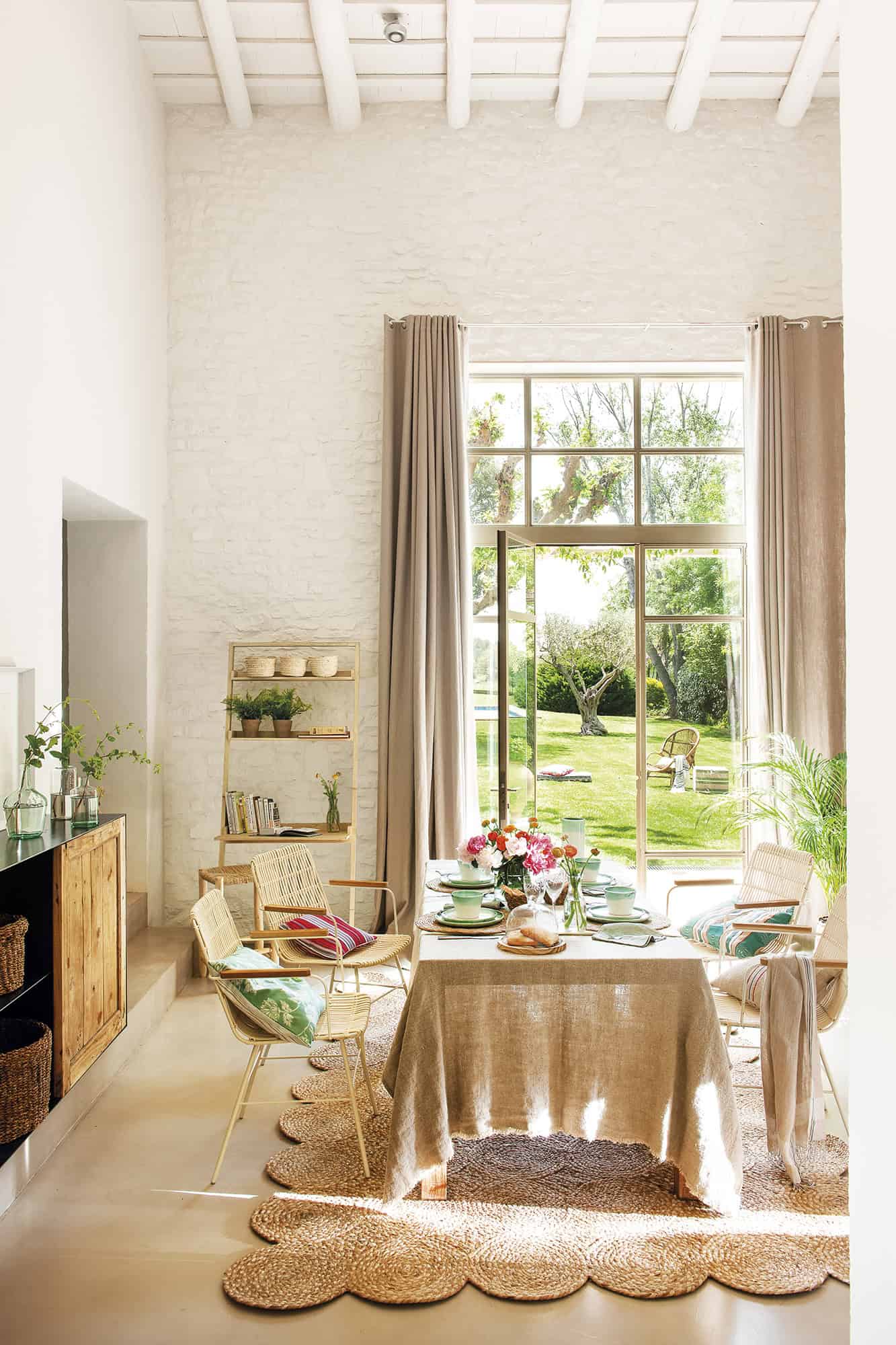 Beautiful Stone House With a Porch, Ancient Trees & Swimming Pool Beautiful Stone House With a Porch, Ancient Trees & Swimming Pool