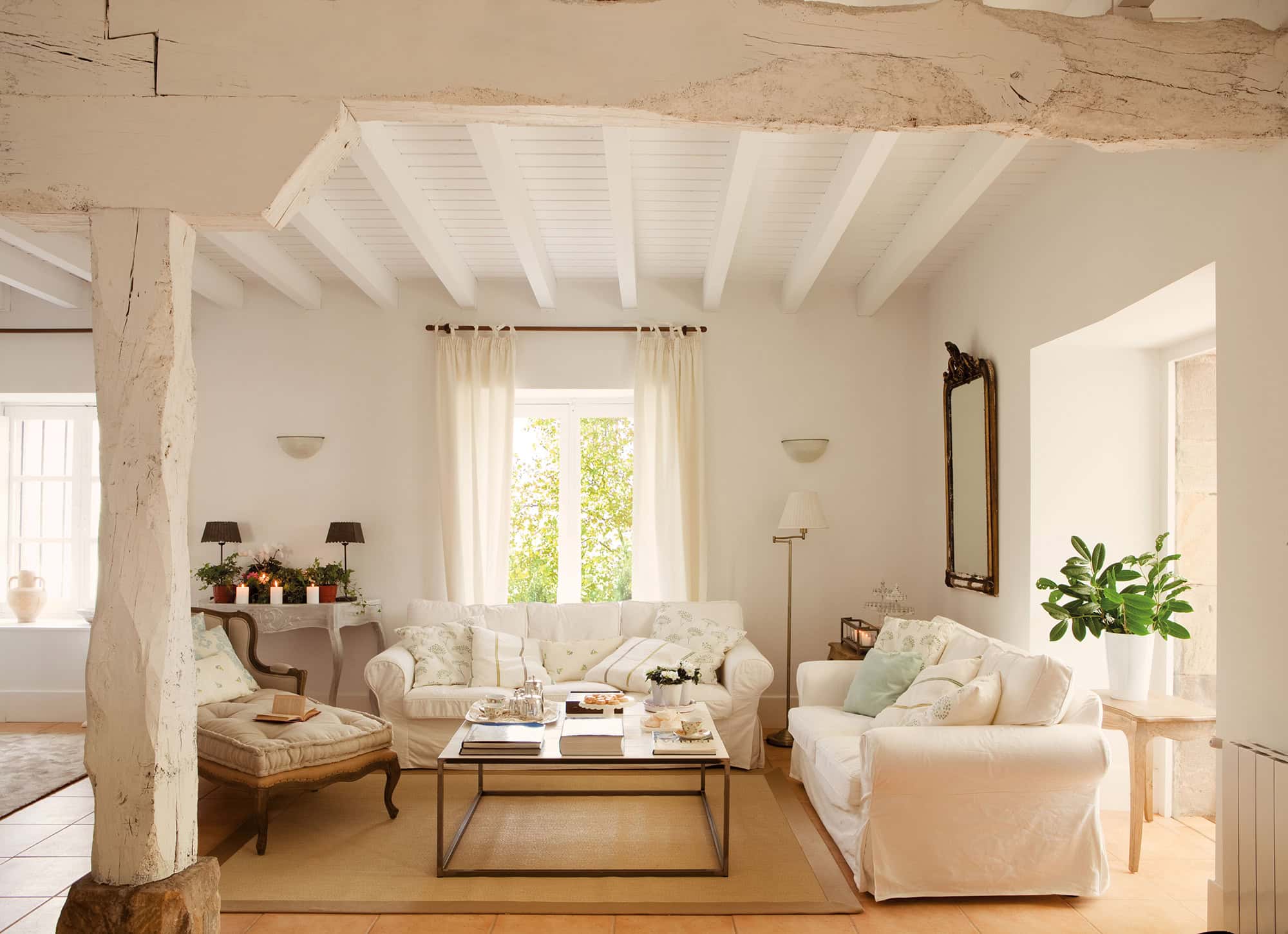 8. A VERY VERSATILE ROOM 8. A VERY VERSATILE ROOM