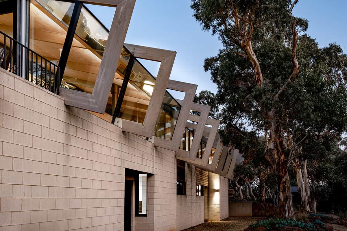 Bellarine Hillside House by Freehand Projects in Victoria, Australia Bellarine Hillside House by Freehand Projects in Victoria, Australia