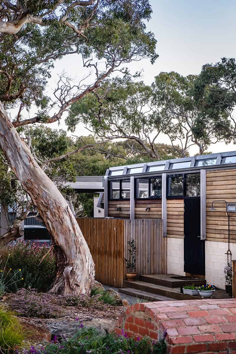 Bellarine Hillside House by Freehand Projects in Victoria, Australia Bellarine Hillside House by Freehand Projects in Victoria, Australia