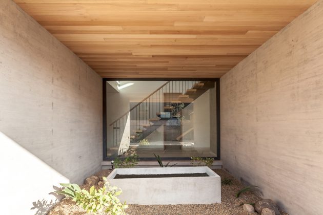 IC House by PAR Arquitectos in Lo Barnechea, Chile