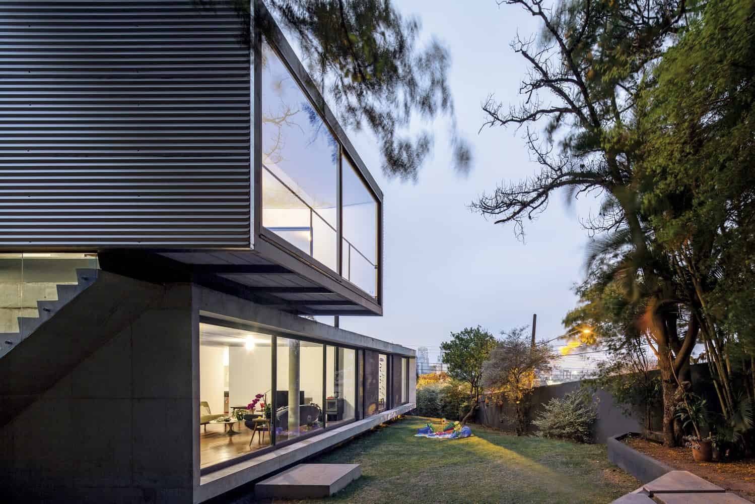 LP House by Metro Arquitetos Associados in Sao Paulo, Brazil LP House by Metro Arquitetos Associados in Sao Paulo, Brazil