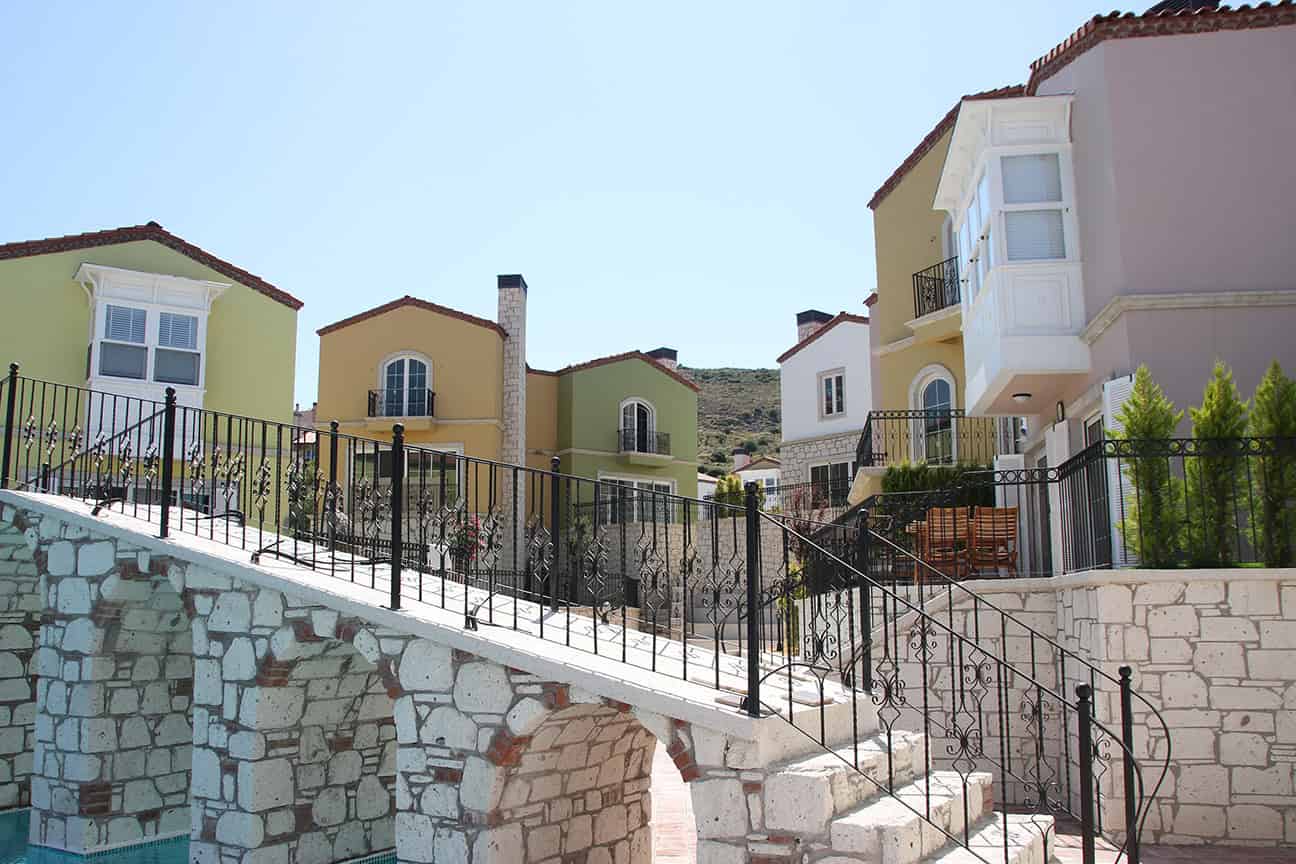 Nea Vourla Housing Estate by XL Architecture + Engineering in Izmir, Turkey Nea Vourla Housing Estate by XL Architecture + Engineering in Izmir, Turkey