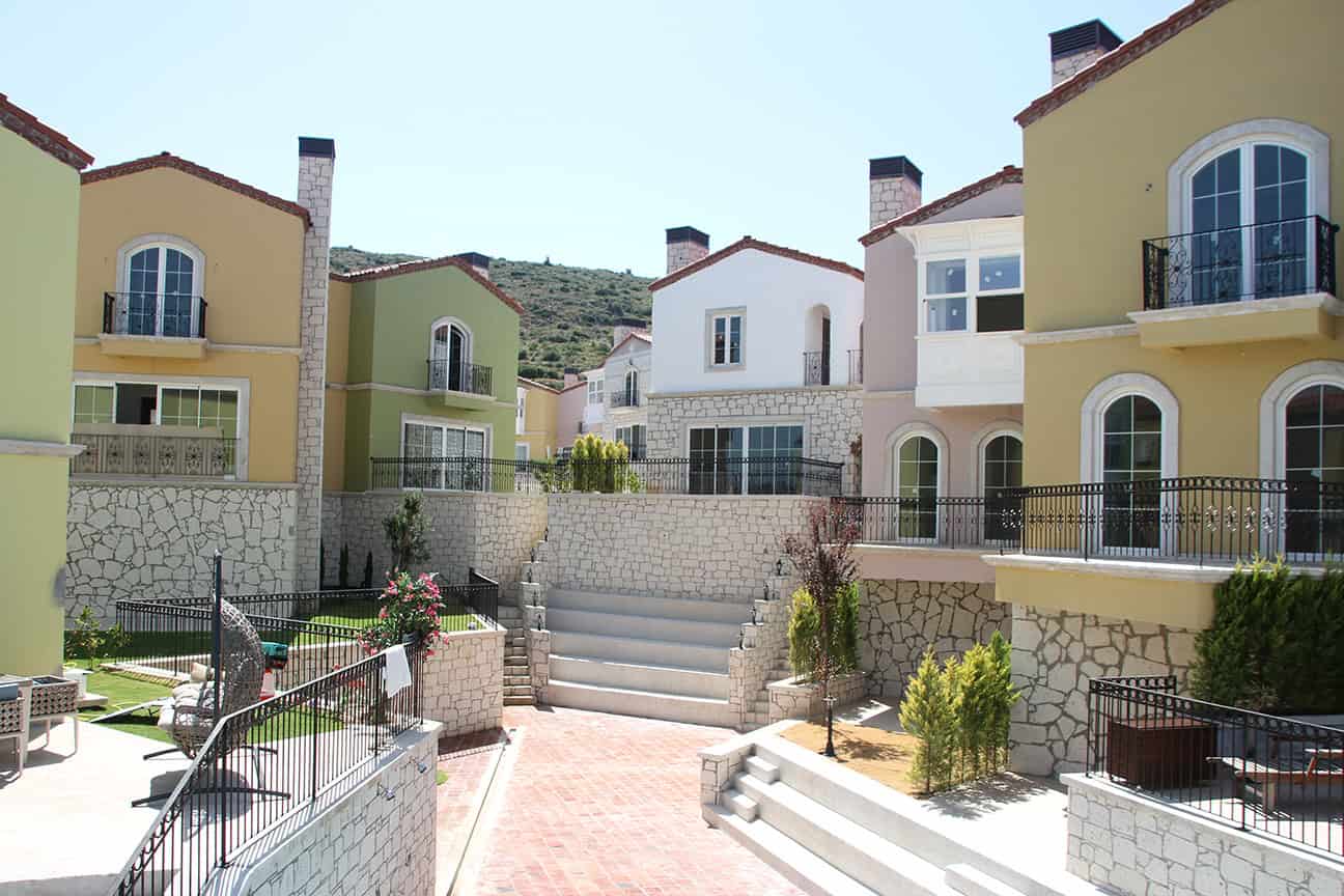 Nea Vourla Housing Estate by XL Architecture + Engineering in Izmir, Turkey Nea Vourla Housing Estate by XL Architecture + Engineering in Izmir, Turkey