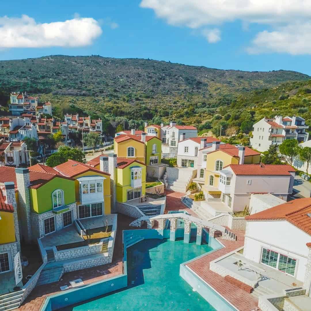 Nea Vourla Housing Estate by XL Architecture + Engineering in Izmir, Turkey Nea Vourla Housing Estate by XL Architecture + Engineering in Izmir, Turkey