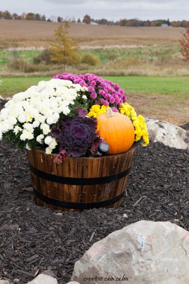 15 Charming DIY Fall Decor Ideas For Your Garden