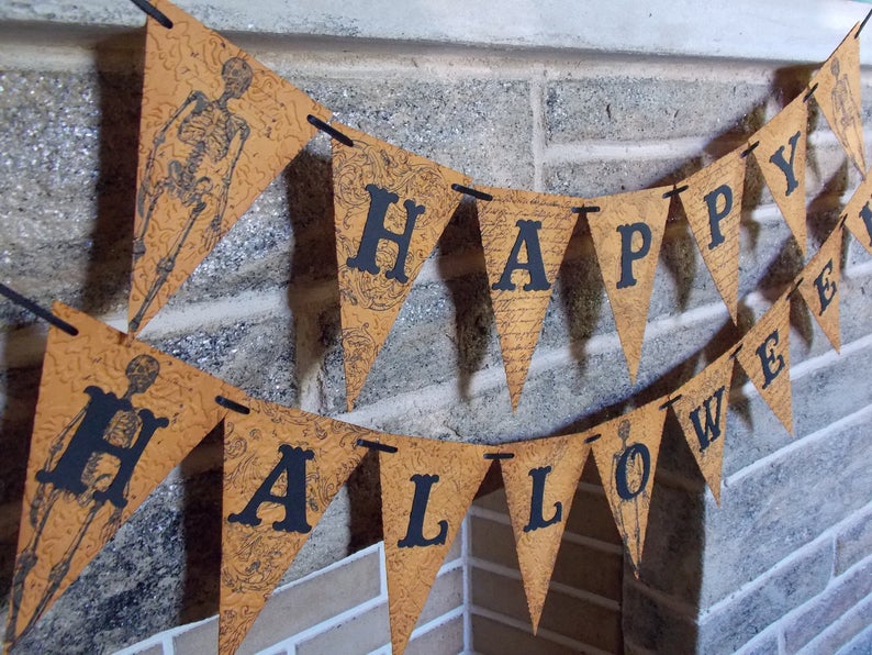 16 Spooky Halloween Banner Decorations For Your Home