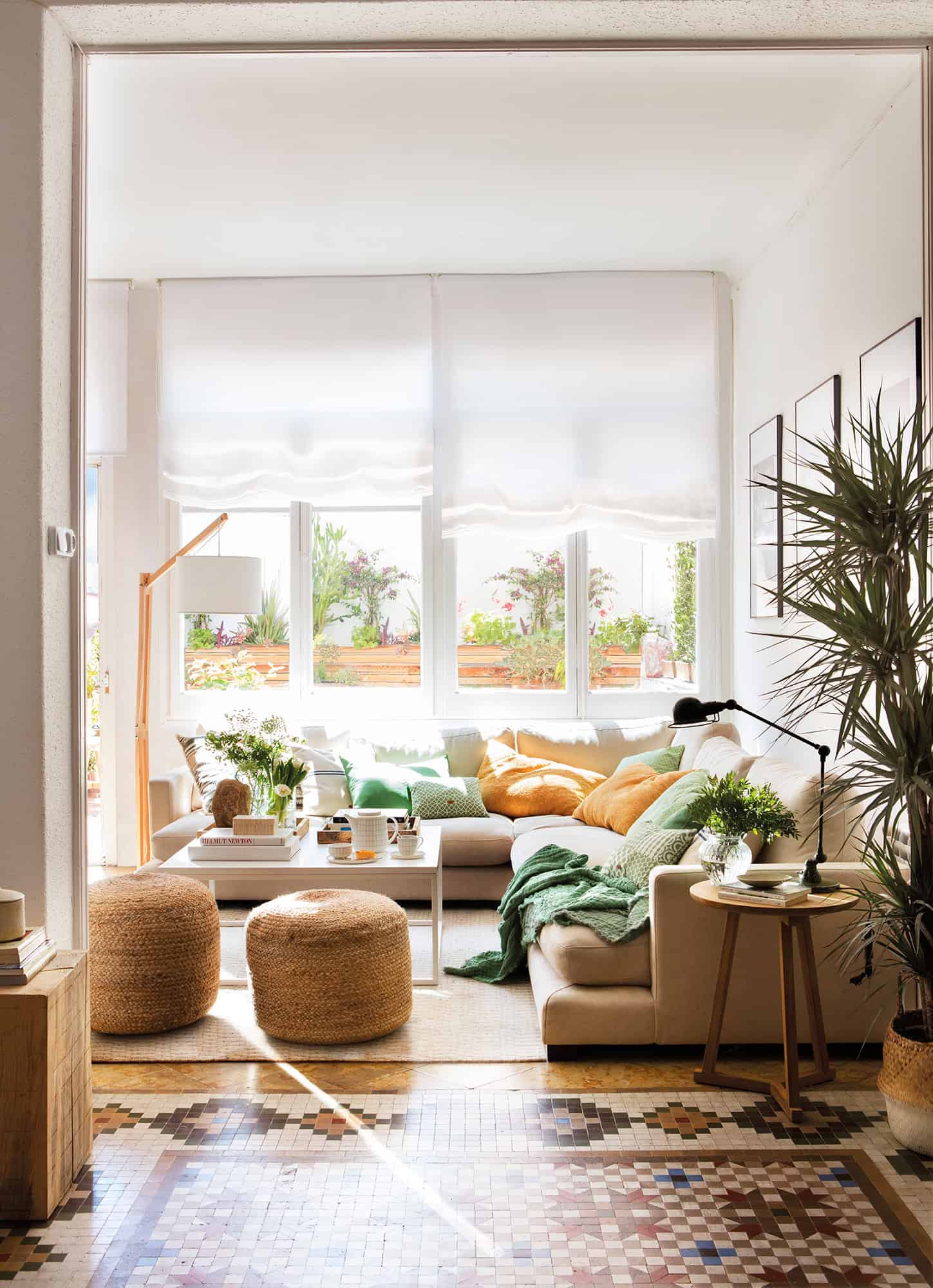 6. STATELY BEAUTY 6. STATELY BEAUTY