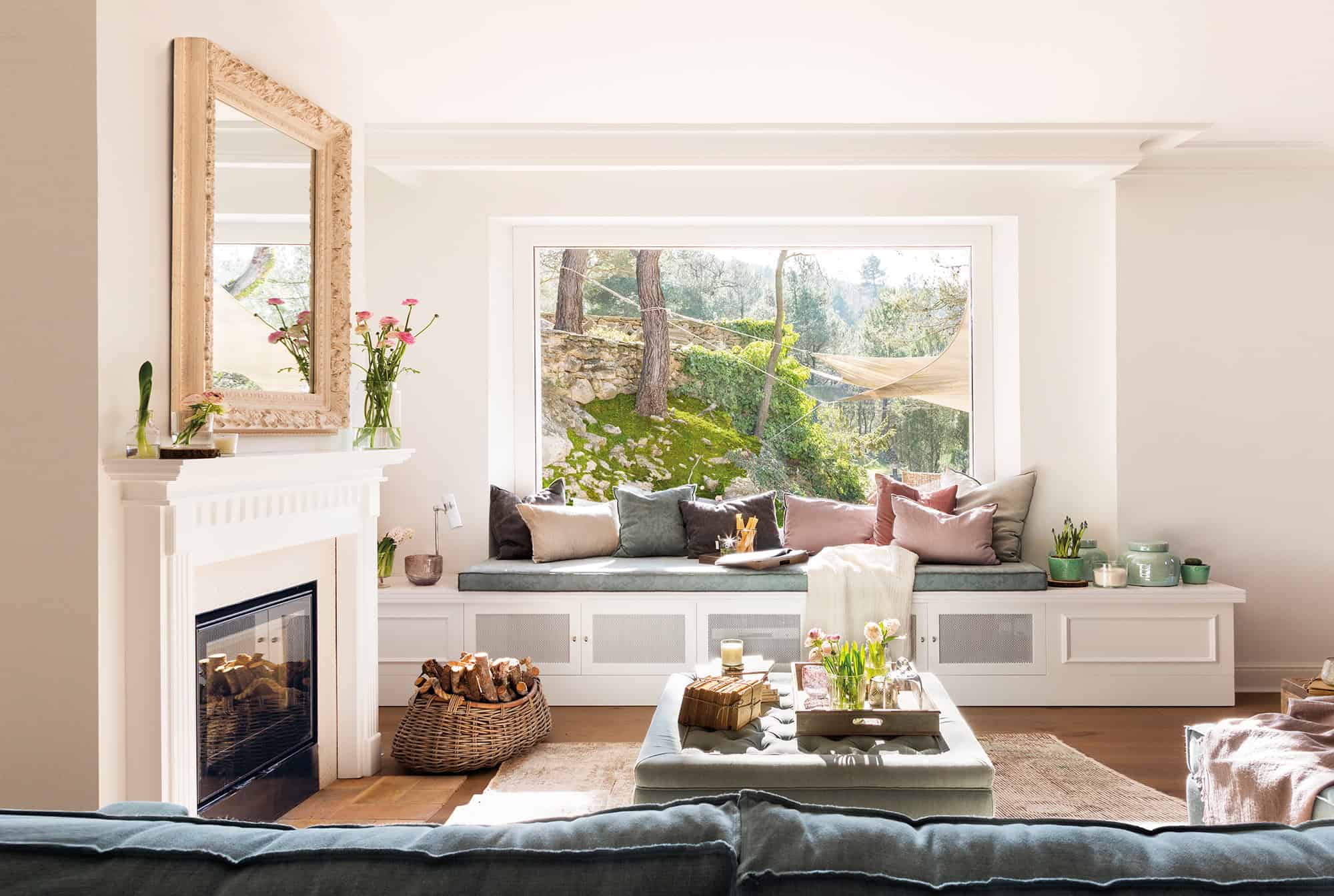 8. A HOUSE WITH ROOTS 8. A HOUSE WITH ROOTS