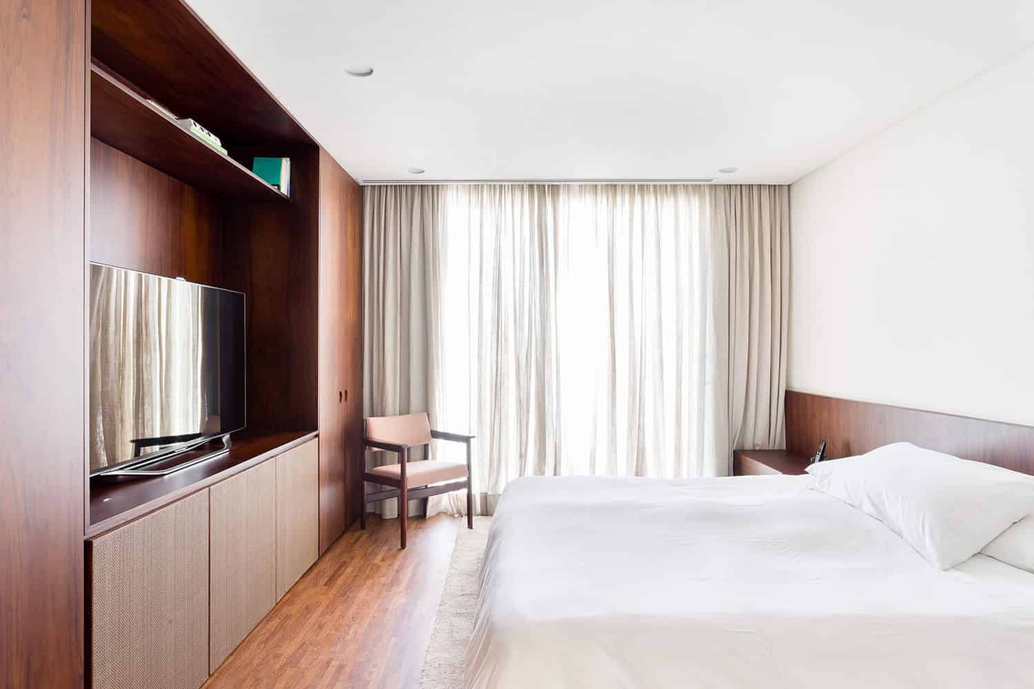 Casa Lara by Felipe Hess Arquitetos in Sao Paulo, Brazil Casa Lara by Felipe Hess Arquitetos in Sao Paulo, Brazil