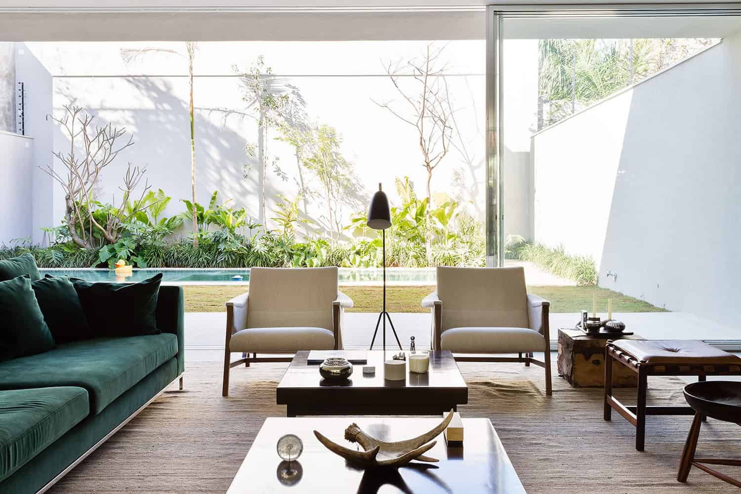 Casa Lara by Felipe Hess Arquitetos in Sao Paulo, Brazil Casa Lara by Felipe Hess Arquitetos in Sao Paulo, Brazil