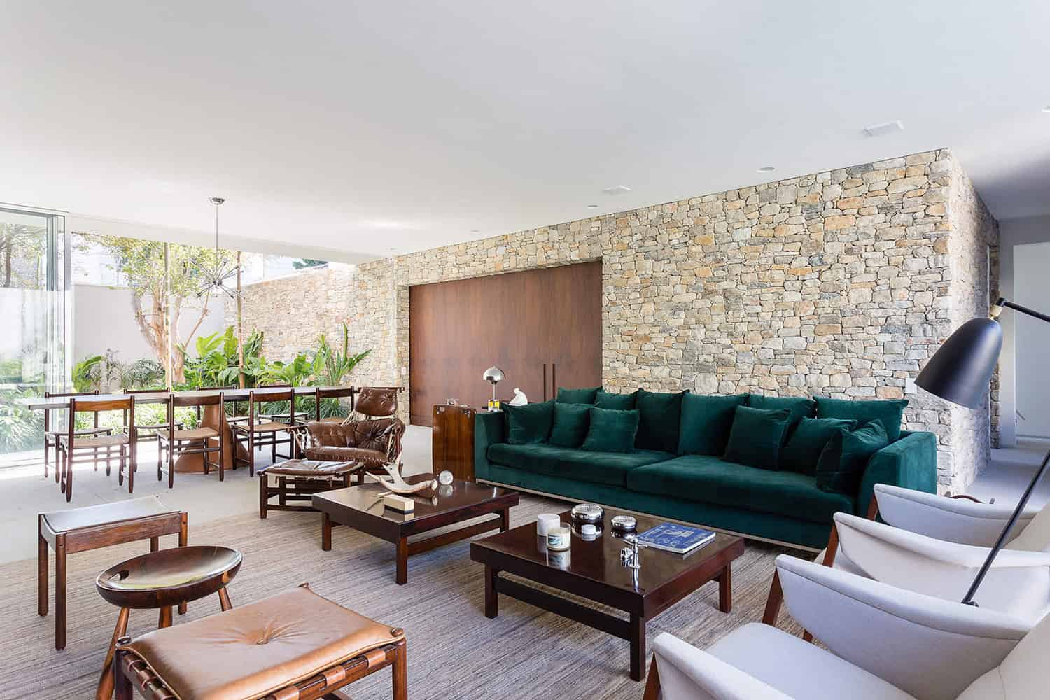 Casa Lara by Felipe Hess Arquitetos in Sao Paulo, Brazil Casa Lara by Felipe Hess Arquitetos in Sao Paulo, Brazil