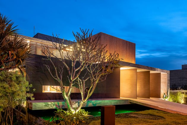 Corten House by Costaveras Arquitetos in Brazil