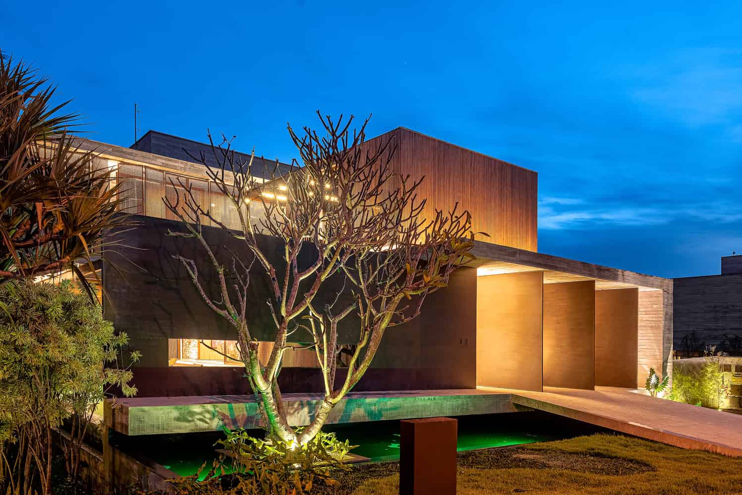 Corten House by Costaveras Arquitetos in Brazil Corten House by Costaveras Arquitetos in Brazil