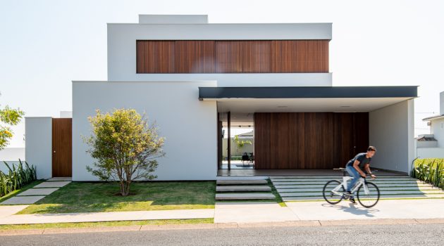 Flying House by Raquel Pelosi Arquitetura e Design Visual in Brazil