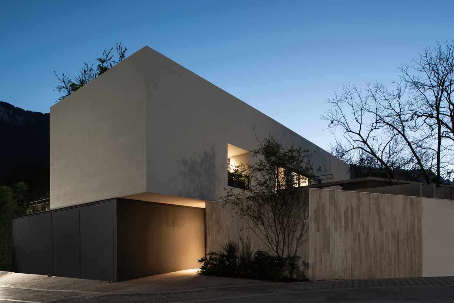 Genius Loci House by Gabriela Carrillo Valdez + Tescala in Mexico Genius Loci House by Gabriela Carrillo Valdez + Tescala in Mexico