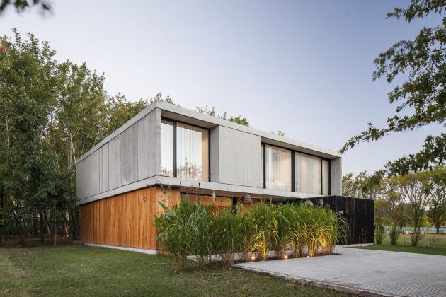 MF House by Estudio V2 Arquitectos in La Plata, Argentina