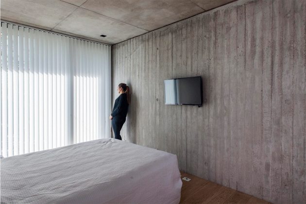 MF House by Estudio V2 Arquitectos in La Plata, Argentina