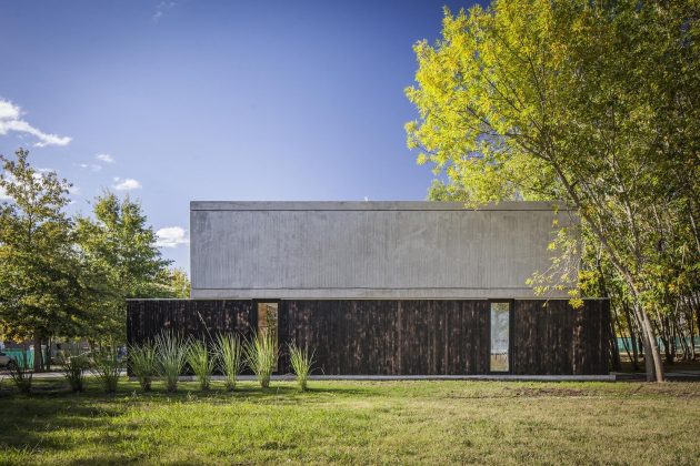 MF House by Estudio V2 Arquitectos in La Plata, Argentina