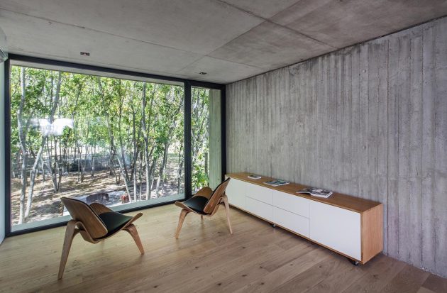 MF House by Estudio V2 Arquitectos in La Plata, Argentina