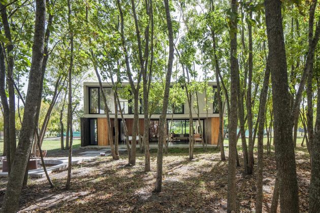 MF House by Estudio V2 Arquitectos in La Plata, Argentina