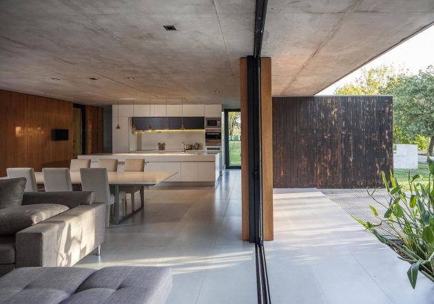 MF House by Estudio V2 Arquitectos in La Plata, Argentina