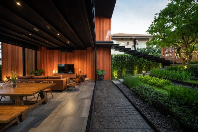 Sleepless Residence by WARchitect in Bangkok, Thailand