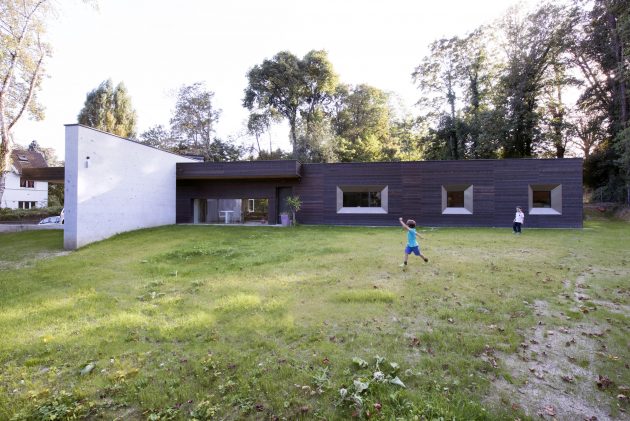 War House by A+B Architectes DPLG in Montmorency, France