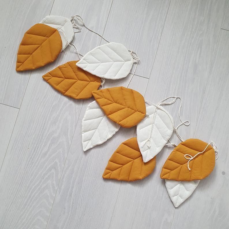 2. Autumn leaves garland 2. Autumn leaves garland