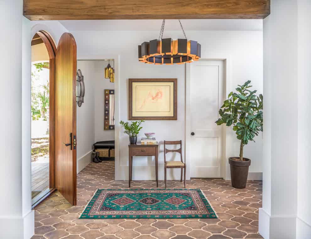 16 Embracing Mediterranean Entry Hall Designs You Will Adore